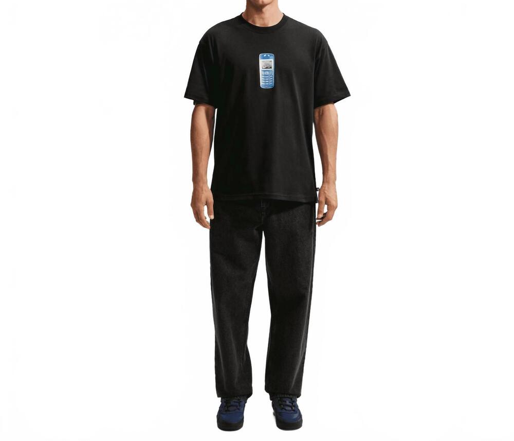 NEW NIKE men's sb dumbphone t-shirt in black